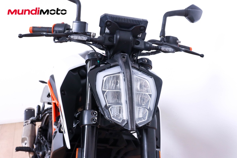 Motorbike image 4
