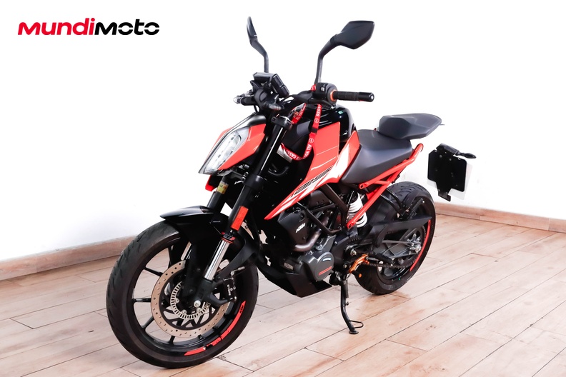 Motorbike image 7
