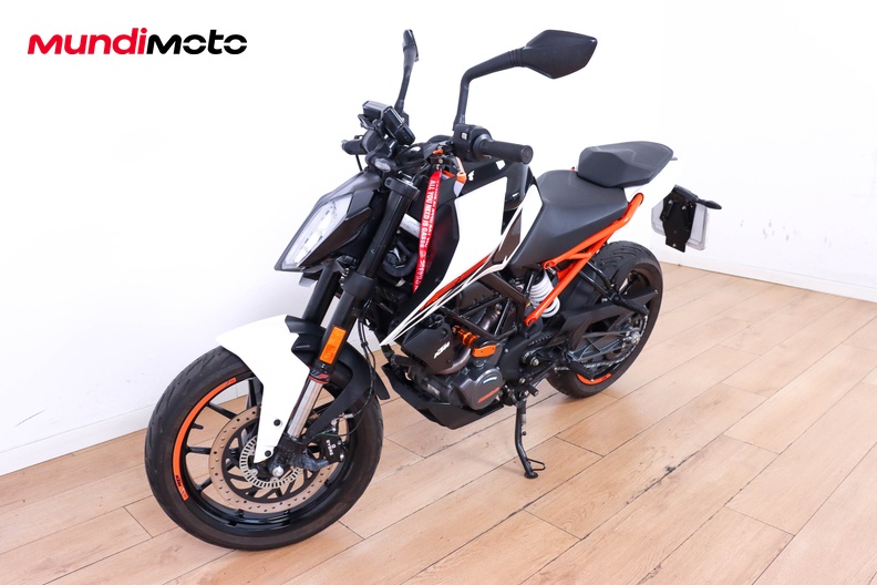 Motorbike image 7