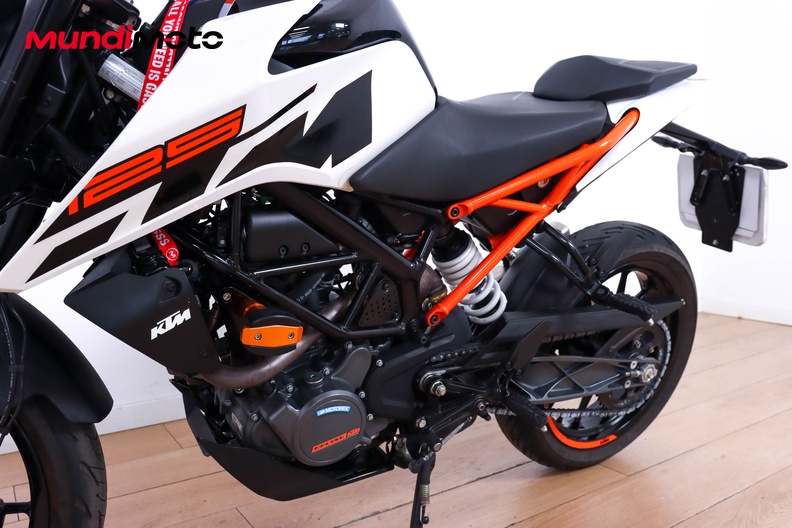 Motorbike image 8