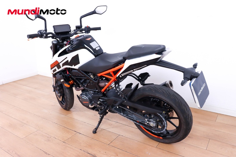 Motorbike image 6