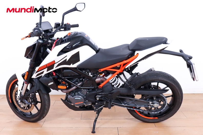 Motorbike image 5