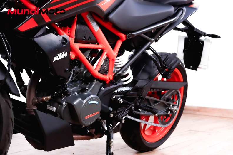 Motorbike image 8