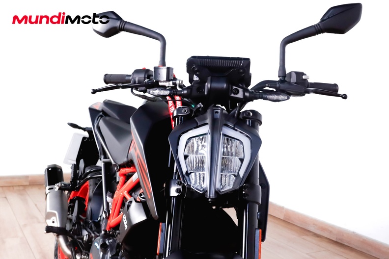 Motorbike image 4