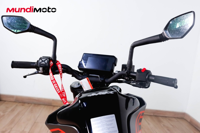 Motorbike image 10