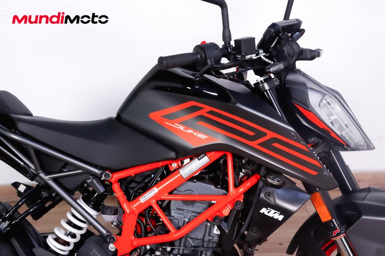 Motorbike image 12