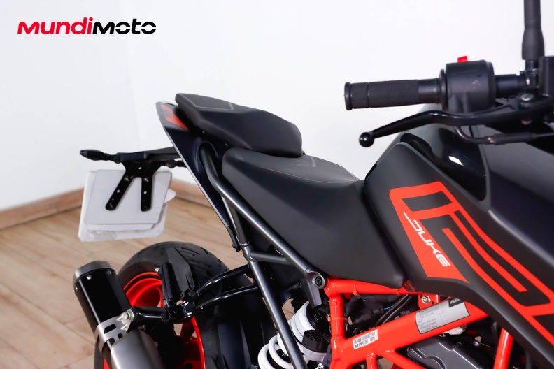 Motorbike image 13
