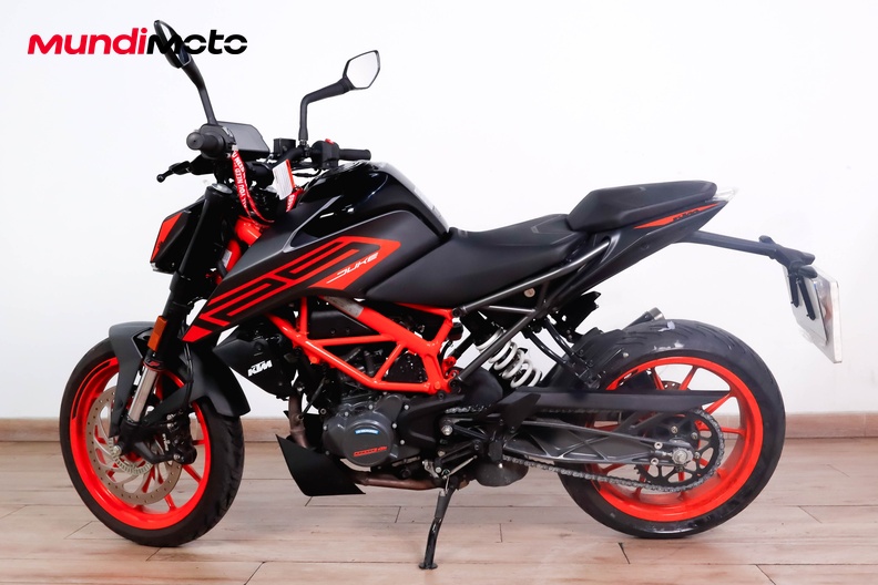 Motorbike image 5