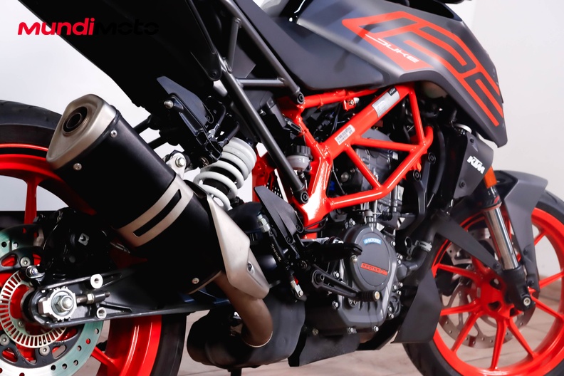 Motorbike image 3