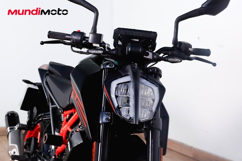 Motorbike image 4