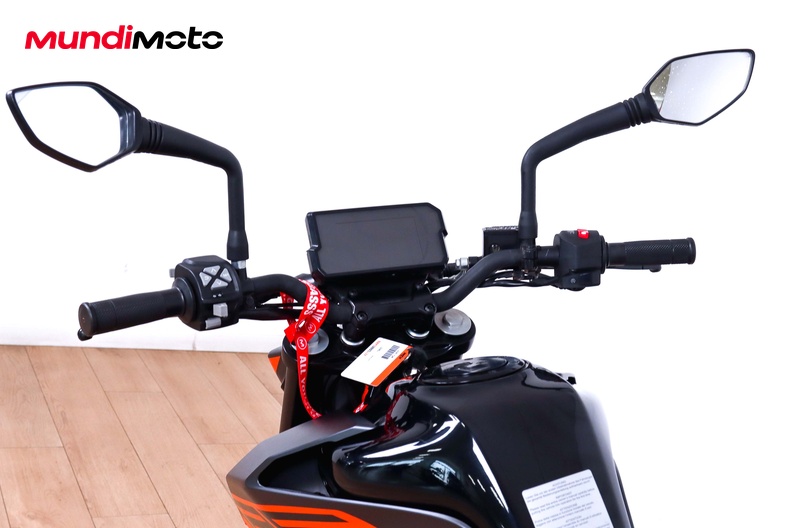 Motorbike image 10