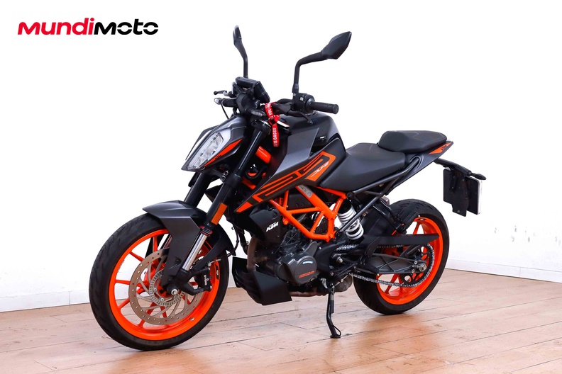 Motorbike image 7