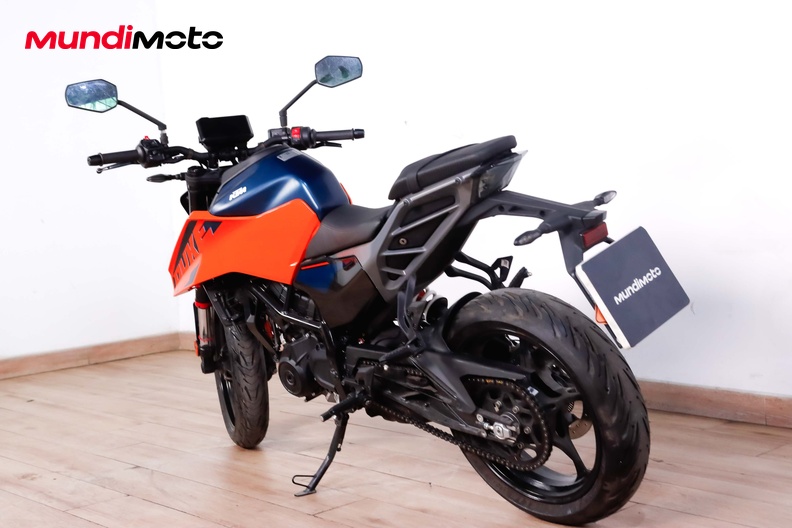 Motorbike image 6
