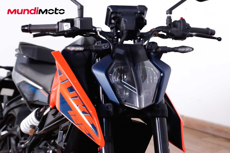 Motorbike image 4