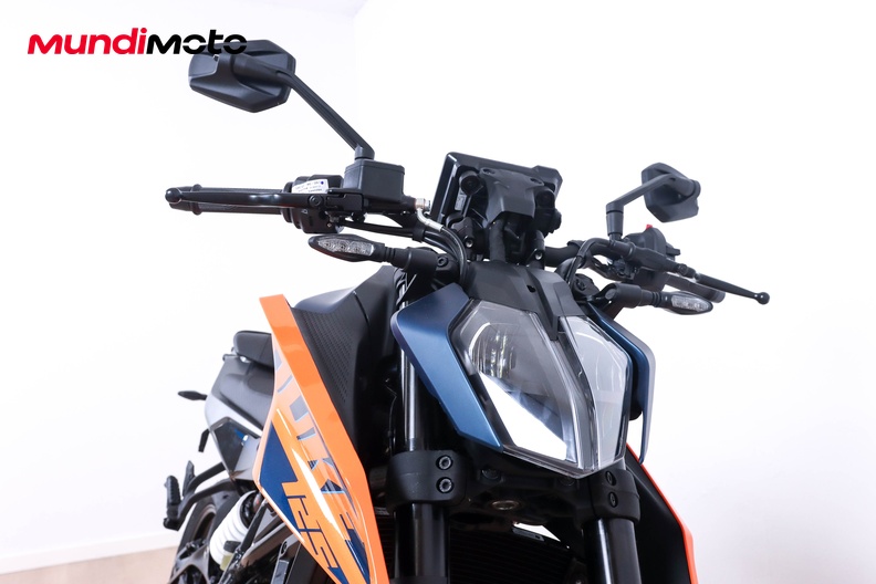 Motorbike image 4