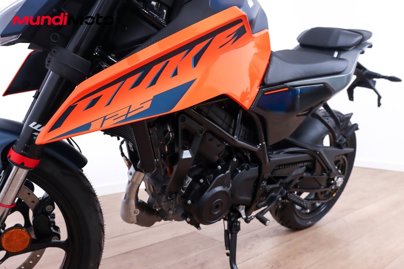 Motorbike image 8