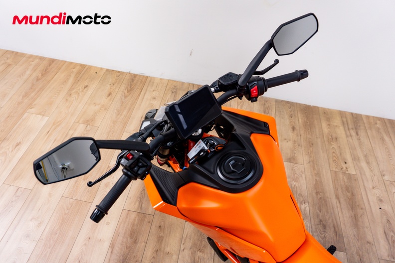 Motorbike image 10