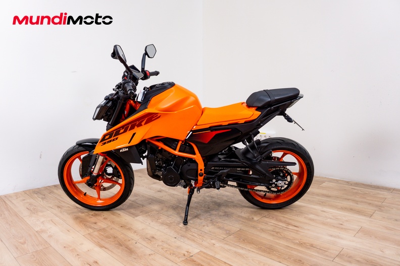Motorbike image 5