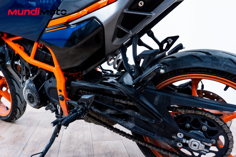 Motorbike image 8