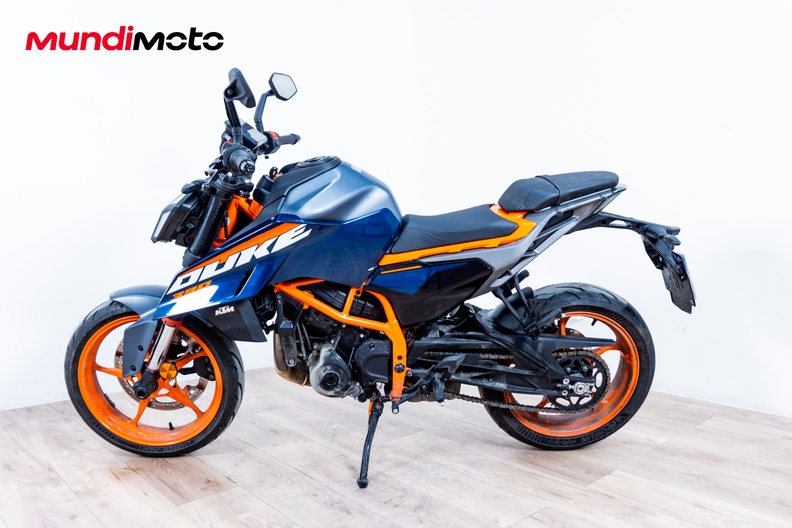 Motorbike image 5