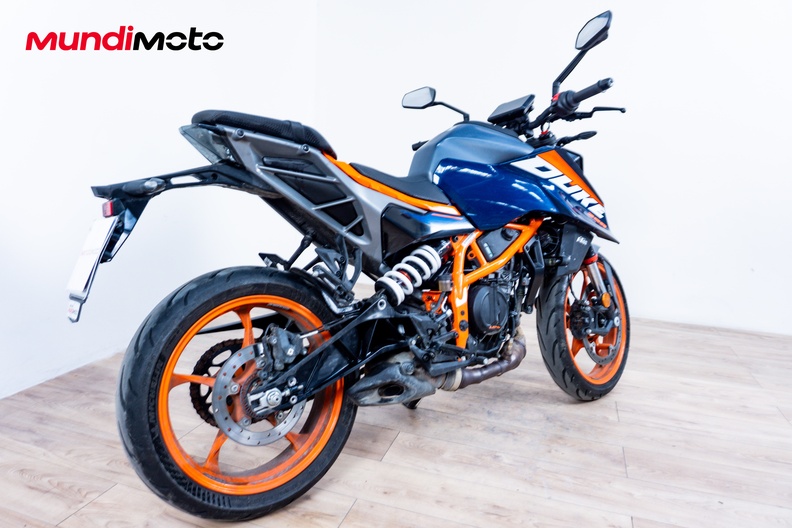 Motorbike image 2