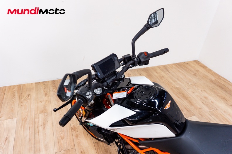 Motorbike image 10