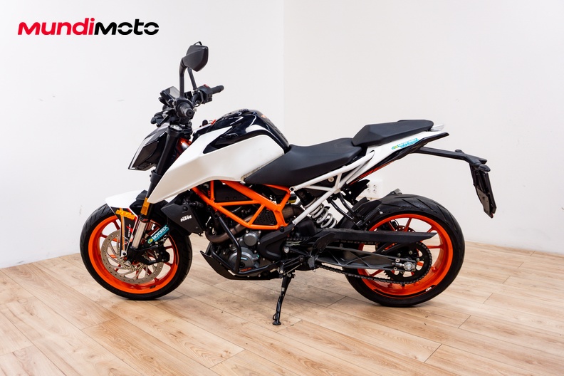 Motorbike image 5