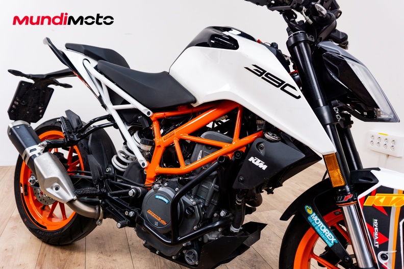 Motorbike image 4