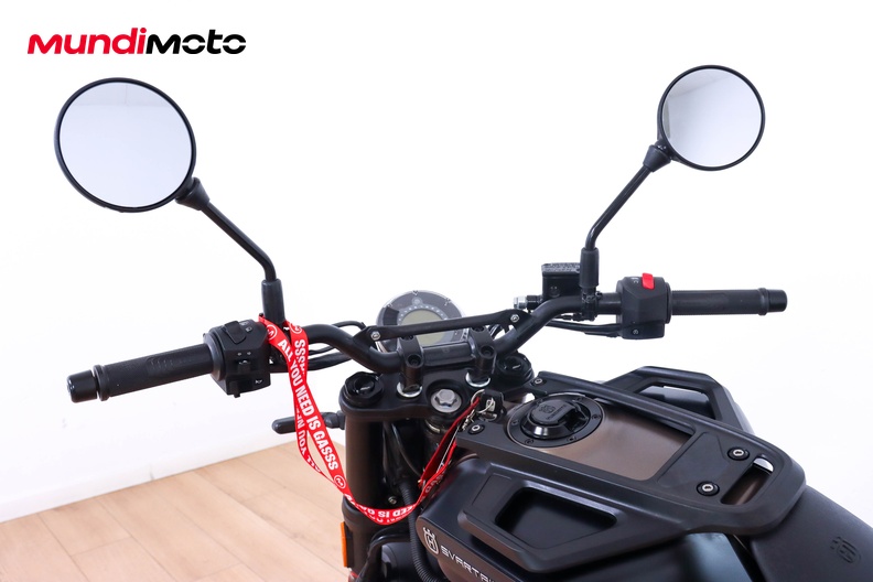 Motorbike image 10