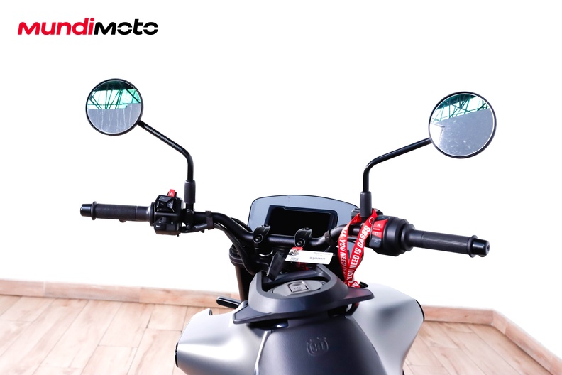 Motorbike image 10