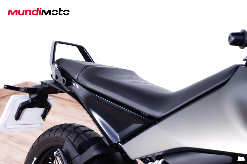 Motorbike image 13