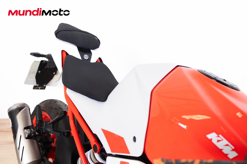 Motorbike image 13