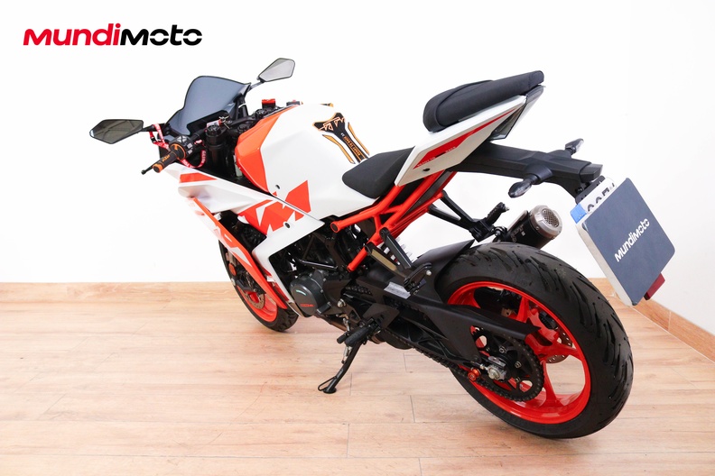 Motorbike image 7