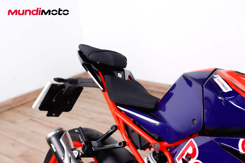 Motorbike image 13