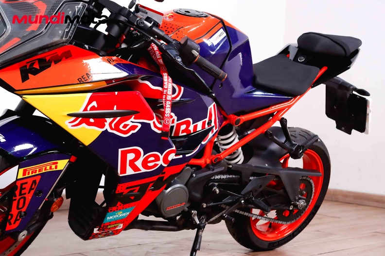 Motorbike image 8