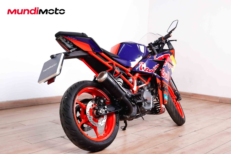 Motorbike image 2
