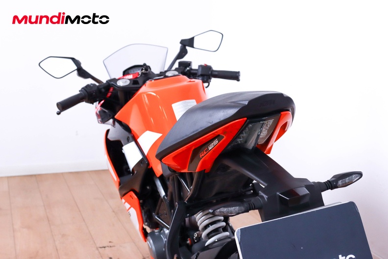 Motorbike image 9