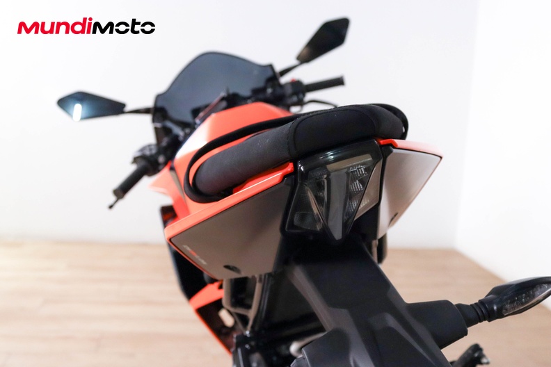 Motorbike image 9