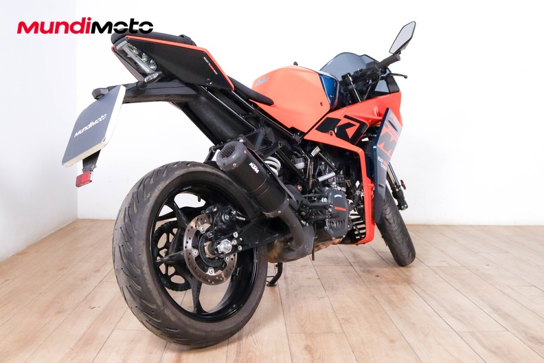Motorbike image 2