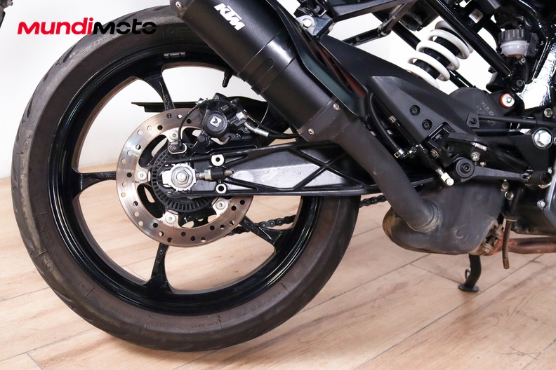Motorbike image 3