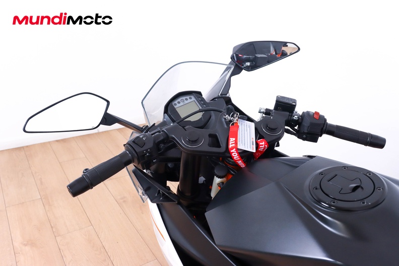 Motorbike image 10