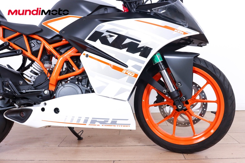 Motorbike image 13