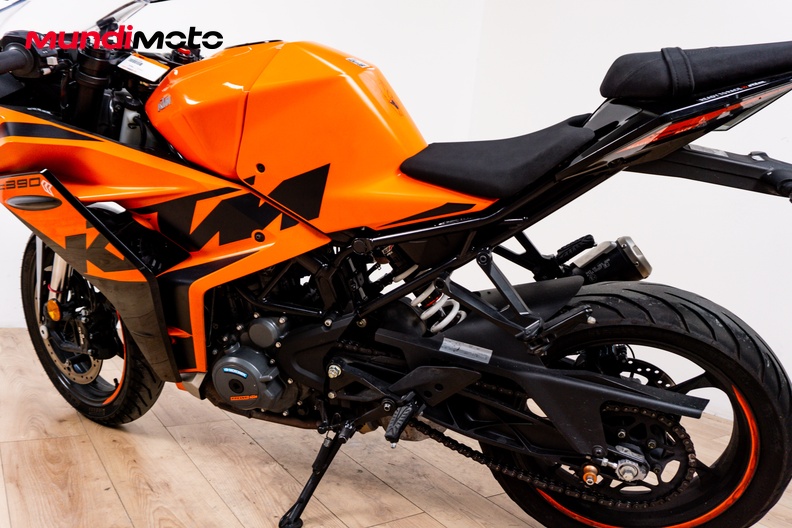 Motorbike image 8
