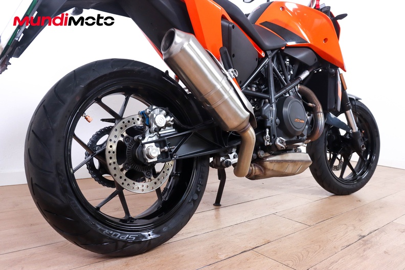 Motorbike image 3