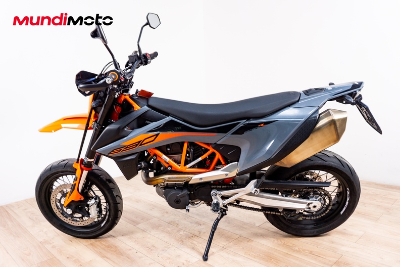 Motorbike image 5