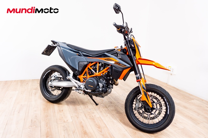 Motorbike image 1