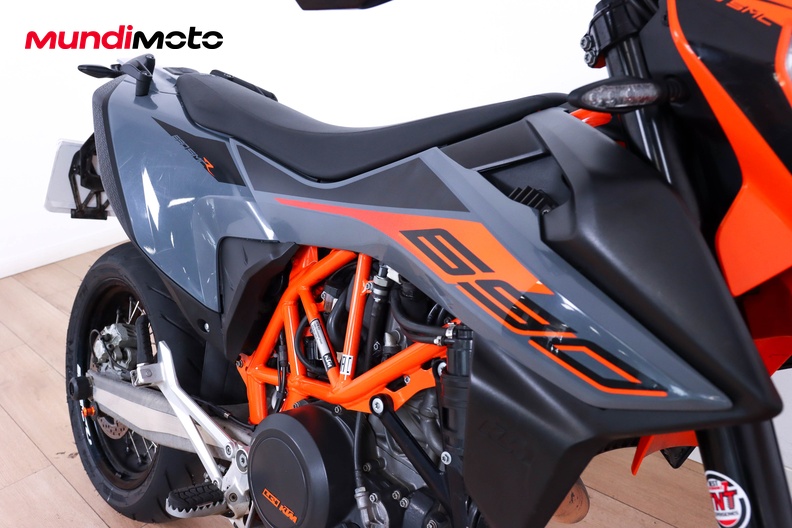 Motorbike image 13