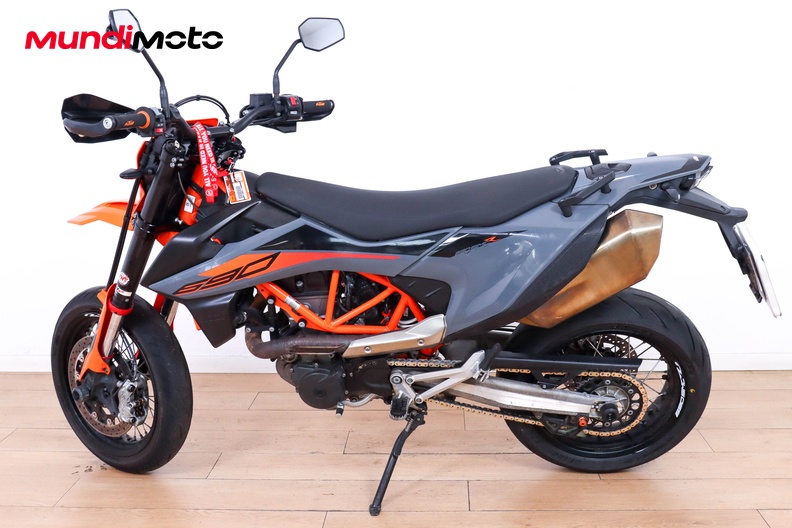 Motorbike image 5