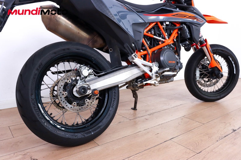 Motorbike image 3