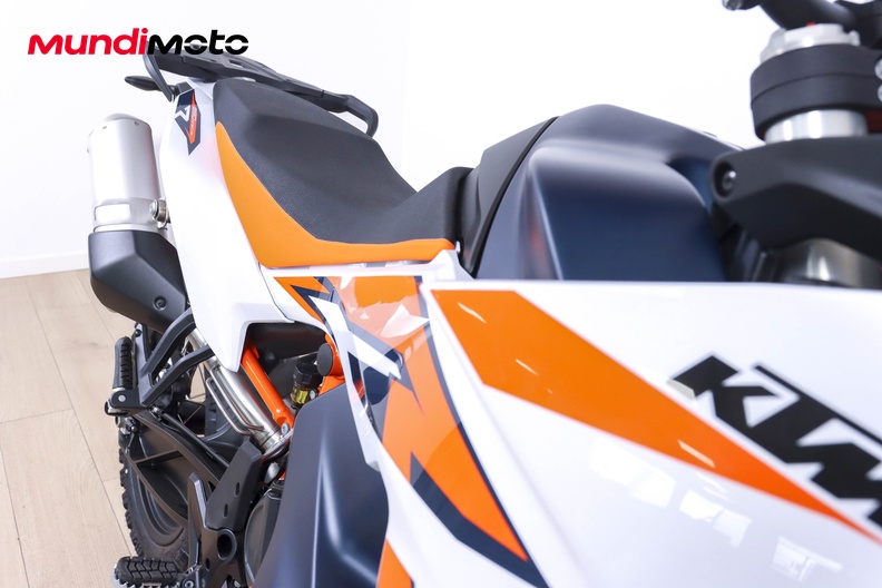 Motorbike image 13